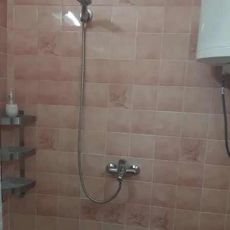 Retro House بورغاس