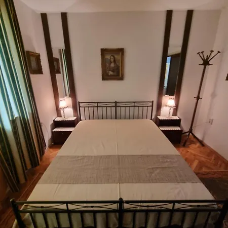 Retro House Apartment Burgas